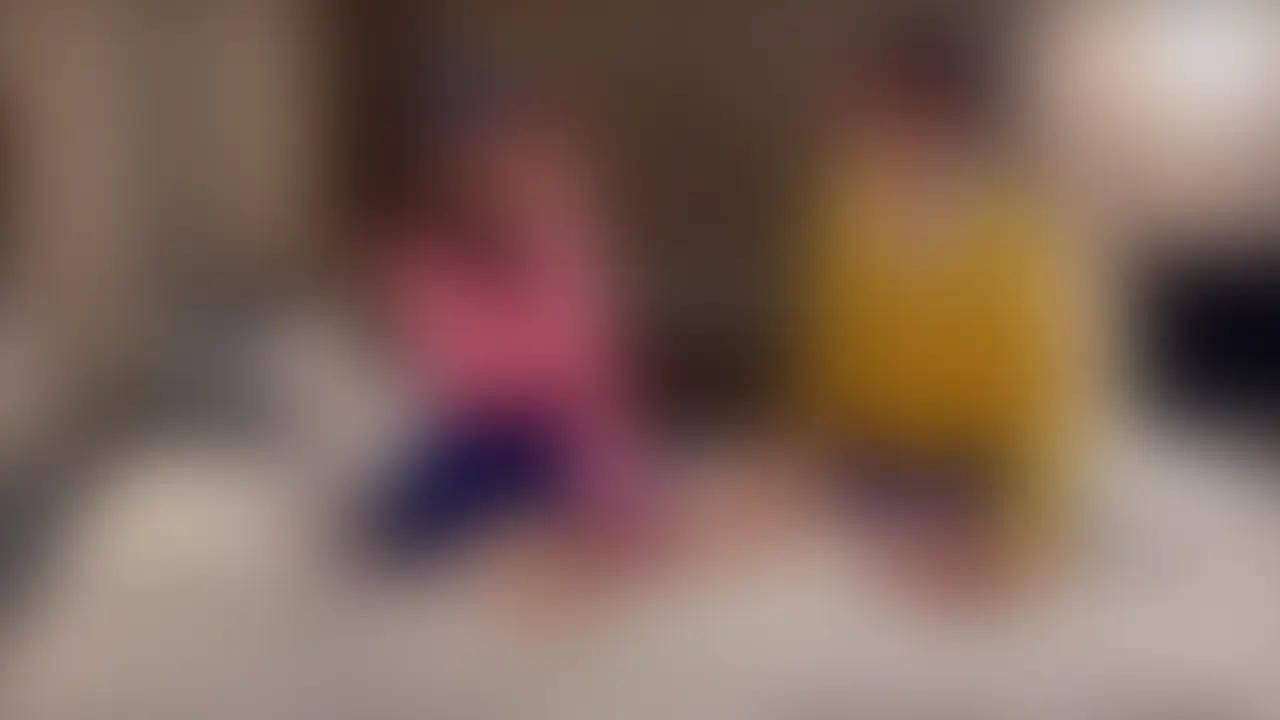 某ネコ型ロボットのNTRパロディー作品!!
の○太🩷しず○ちゃん×ジャ○アン禁断のNTR
告白が成功して、やっと恋人になれた。
2人きりの甘い時間——のはずだったのに。
突然入ってきたあいつに、全部壊された。
戸惑いながらも変わっていく彼女の反応。
目の前で奪われていくのに、止められない。
それでも、目を逸らせなかった——
背徳感MAXのNTR、ぜひ最後まで。
※今回予定より1日早い投稿になりましたが、次回からは変わらず金曜日に投稿予定です。 (2/2)
