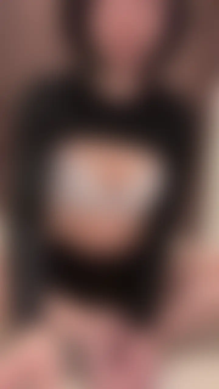 ♡押していただけると励みになります♡
♡フォロワー様へ不定期にメルマガ配信中!気になるかたはぜひフォローしてくださいね♡
こんばんはー!なちゃんです( ◜ω◝ )!
新年初!新作です!!!!
じつはこれ、脱毛屋さんにいってぱいぱんにしたての時に撮ったやつなんです、、( ◜ω◝ )照
年末ほんとーに仕事がドタバタで、、なかなかゆっくりおなにーできなかったんですけど、、、
ストレス溜まったぶん、ご褒美おなにーが超最高でした♡♡♡
つるつるぱいぱんをローションでぬるぬるにしてクリシコっちゃったんですけど、クリ潰しで深イキしたあとなのに手が止まんなくて連続イキしちゃいました♡♡♡♡♡ (2/2)