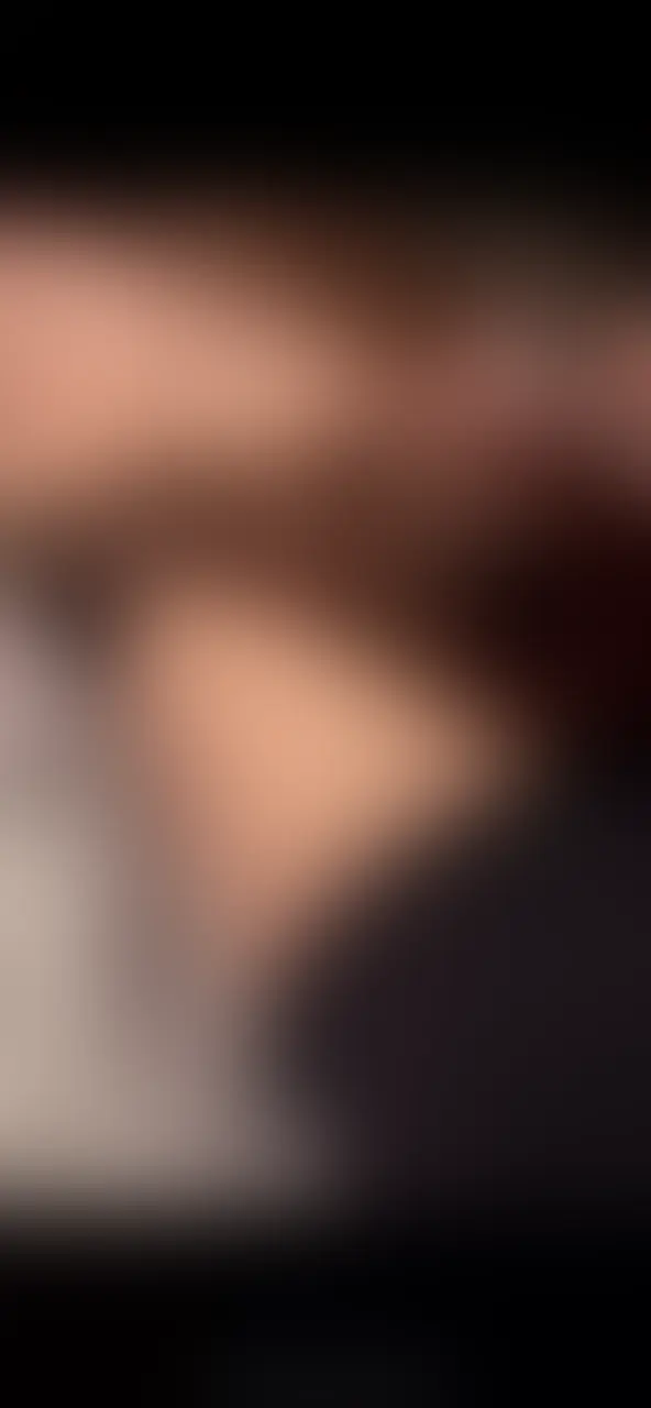 吹かないように頑張ってるのに少し吹いちゃう様子です sample 1