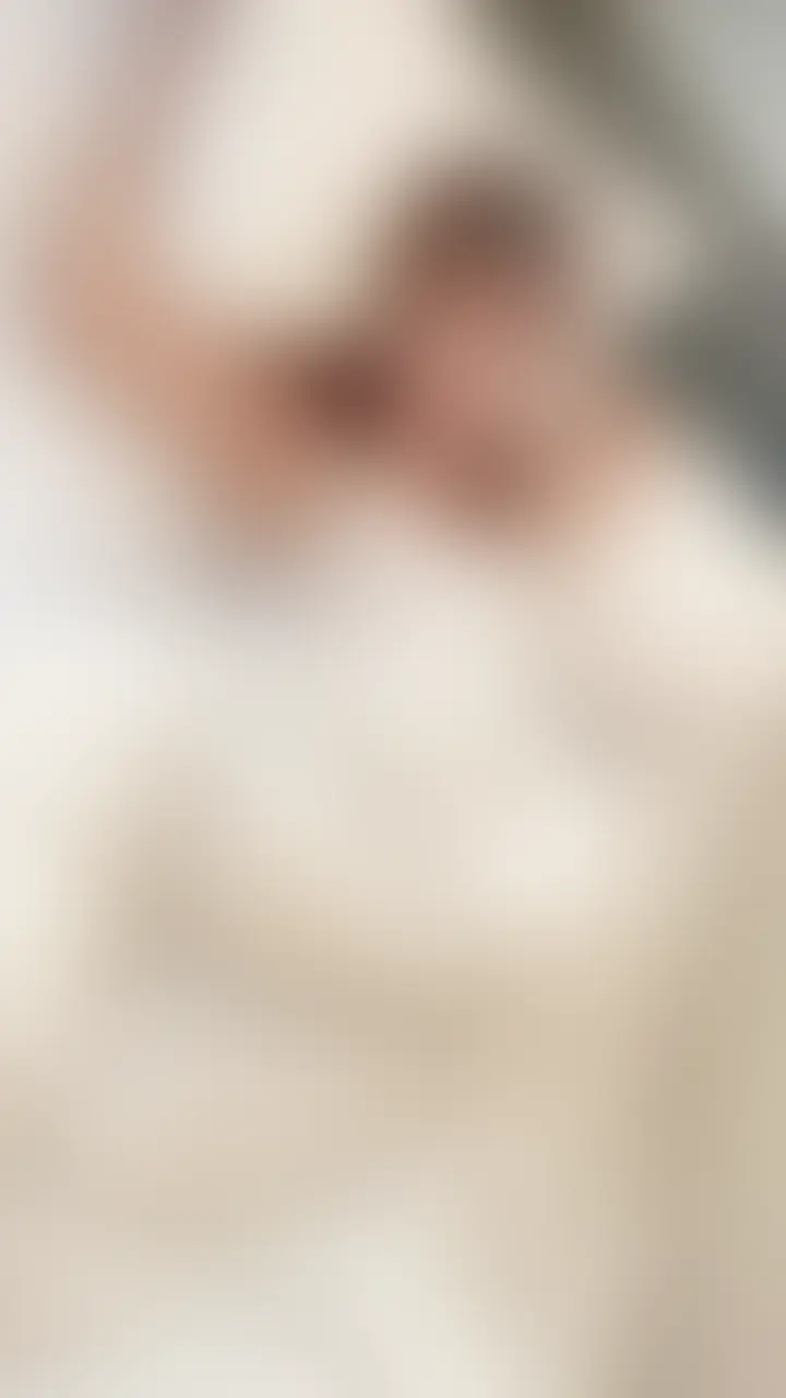 右上のいいね押してから見てね🥰
今回はベッドで寝てたら、布団の中で後輩くんにイカされちゃう!? (2/2)