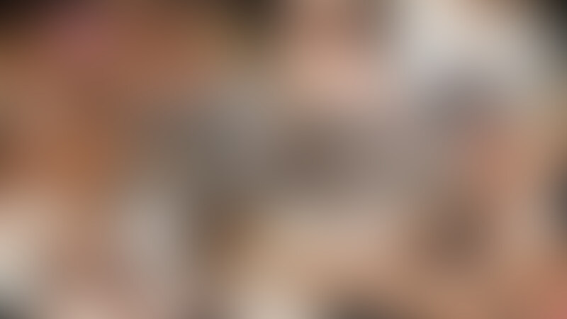 制服姿の人妻あいを他人棒が生ハメ中出し
リクエスト多数の絶倫巨根他人男性とのプレイ!
ブレザーで四つん這いにさせられ、恥ずかしい姿でじっくり攻められ丸見え状態に・・・
妻は大興奮!!
恥ずかしい四つん這い姿のまま、後ろから他人棒を突っ込むと
空気と混ざり恥ずかしい音といやらしい音と共に、お汁が大量に溢れかえる
妻は恥ずかしがるが、他人棒は恥ずかしい音を楽しんでいる様子
その後に、沢山のいやらしい格好をさせられハメまくられ
何度も絶頂へ・・・
休み無い腰振り生ハメ中出しの長編動画です。 (2/2)
