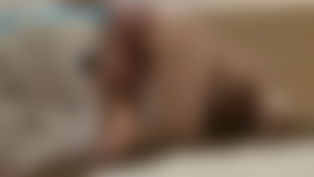 中イキしたいとご依頼の20歳。
でも、彼女も典型的な自分を出せないタイプで中イキまでは厳しい。それでも徐々に匠の技でｗ感じていく姿、そして成長していく姿をご覧ください。

フェラを教えたり騎乗位を教えたりと保健体育の受講みたいになっていますが、経験少ない子や処女の方にはだいたいこんな感じの雰囲気でやってます。 (2/2)