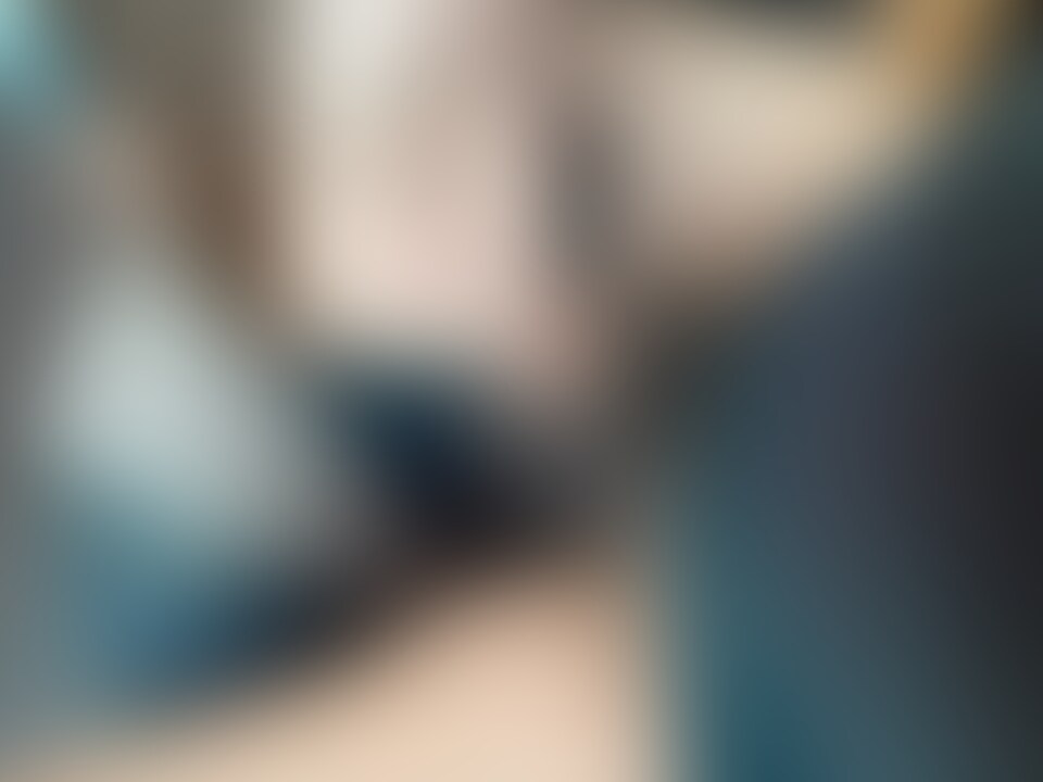 ちんぽでイクことを覚え始めた頃の玩具

主は大きな窓の外の景色を堪能しながら
私はただただ、快楽に狂う

本編、ほぼ顔出し

気持ちよくなりすぎてハメ潮しちゃいました (2/2)