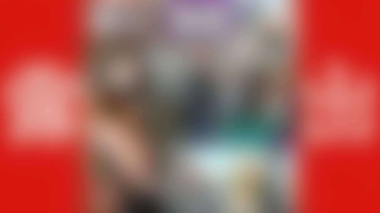 30秒サンプル　本編13分43秒
2024年01月度長編動画02です

まずはとある大通り沿いで露出🎵
自転車の人に全裸見せつけからの夕陽に向かって全裸ウォークしちゃいました♥️

続いて階段を上りながらおケツ丸出し～♪
道路沿いではM字開脚したり四つん這いしたりで通行人にマ○コ見せまくり～♥️♥️♥️
場所を移して公園で電マオナ🎵
テニスのおっちゃんに見られまくりでしたw

次はとある○○○局へ
まさかのおばちゃん店主でしたが、おばちゃんのノリが良かったのでおもいきって全裸になっちゃった♥️♥️♥️
短い時間とは言え、昨今、店舗内、しかも店員さんに全裸露出はなかなかないですよね～♥️

そして最後は緑道みたいなところへ🎵
いきなりのド派手な野外放尿しちゃった♥️
そのあとはひーひと青○○○で勿論生中出しフィニッシュ♥️♥️♥️
青○○○後にすこーしだけ露出しながら歩きました😆

イケイケノリノリの13分43秒！
是非ゆっくりとお楽しみ下さい♥️♥️♥️ (2/2)