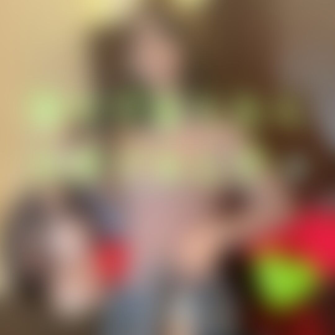右上の「♡」マーク押してくれたら嬉しいですっ💚

エッチな動画見てたらムラムラしてきて電マでオナっちゃいました😂💚
スイッチ入って声が大きくなりすぎたけど大声で喘ぐのは好きですか？w❤️ (2/2)