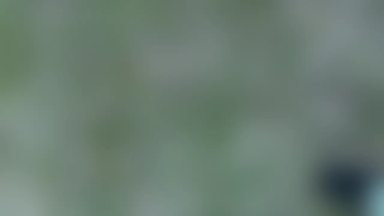 別サンプル動画　⇒　https://myfans.jp/posts/e5db5e4b-bfe9-44fe-aa6b-9efb585fc0b3

※作品の都合上、女性の顔にボカシが入っています。
ただしサンプルよりは薄めで表情が分かる修正です
m()m

以前の経験（詳しくはポストご確認）から駐車場で待っていると女性が通りかかって、良い思いが出来るということで待機していたもののなかなか女性が通らないので、近くの公園に行ってみました。
すると大学生と思しき若い女性が座って何やらスマホを見ているのを発見。

初心な雰囲気で大声で叫ばなそう（笑）だったので声をかけてみると・・・

詳しくはサンプル動画と画像をご確認して欲しいのですが、興奮しすぎて２回射精・・しかも２回目の方が大量に
^^;;

連絡先も交換できたので、また撮影出来そうです
^^
サンプル画像⇒　https://myfans.jp/posts/177376af-1d9a-4c0f-aa98-daa9d21728bf (2/2)