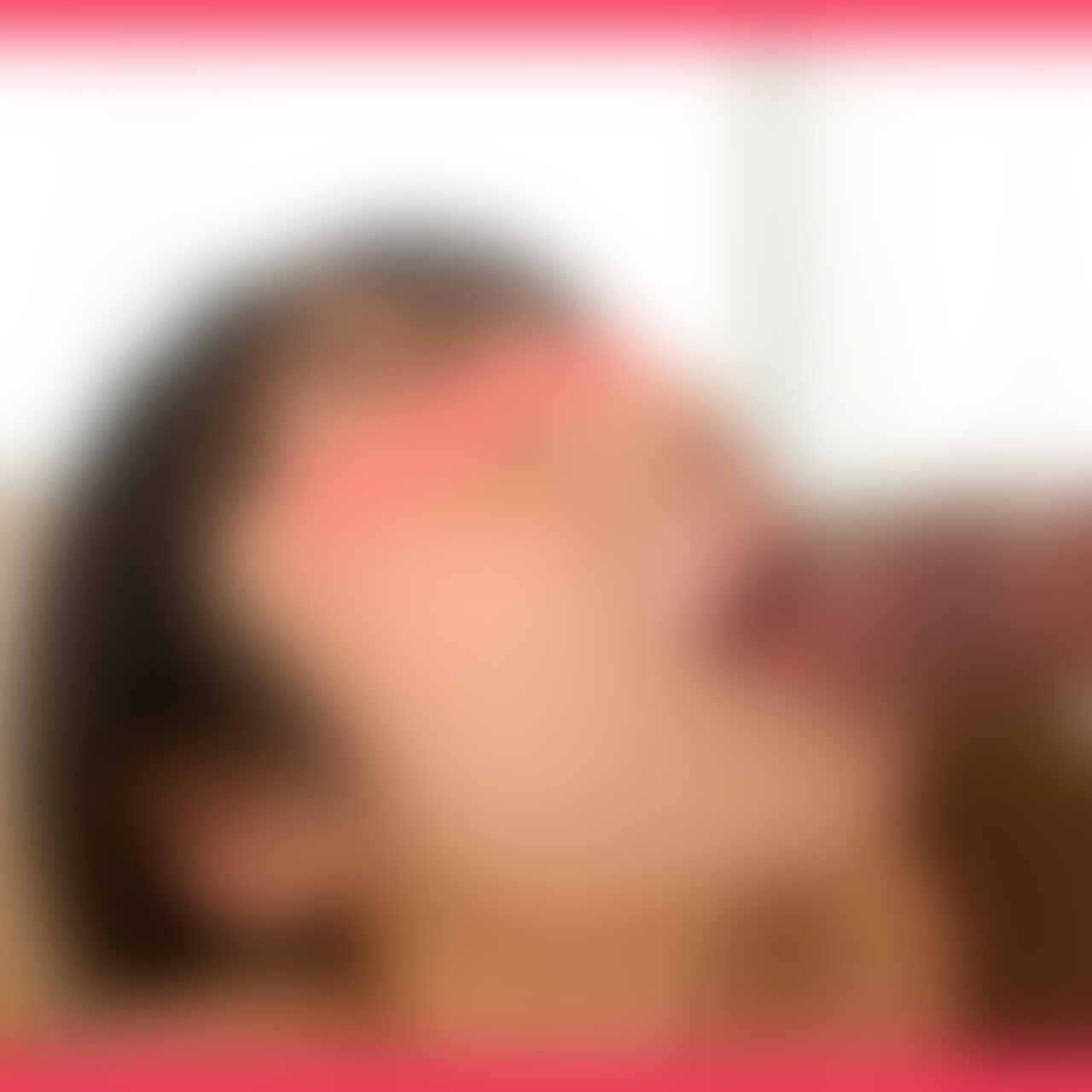 小柄な素人女性のフェラ動画です✨
勃起したちんちんをパンツの上から撫でまわしながら
ついにやけちゃうむっつりな女の子ww

通ってる大学ではそんなキャラじゃないらしいけど
ギャップが凄いですねw

かわいい顔してちんちんを舐める姿が超エロ過ぎました😢

フェラの後の本編フル動画は↓↓こちらのURLからみられます！ (2/2)