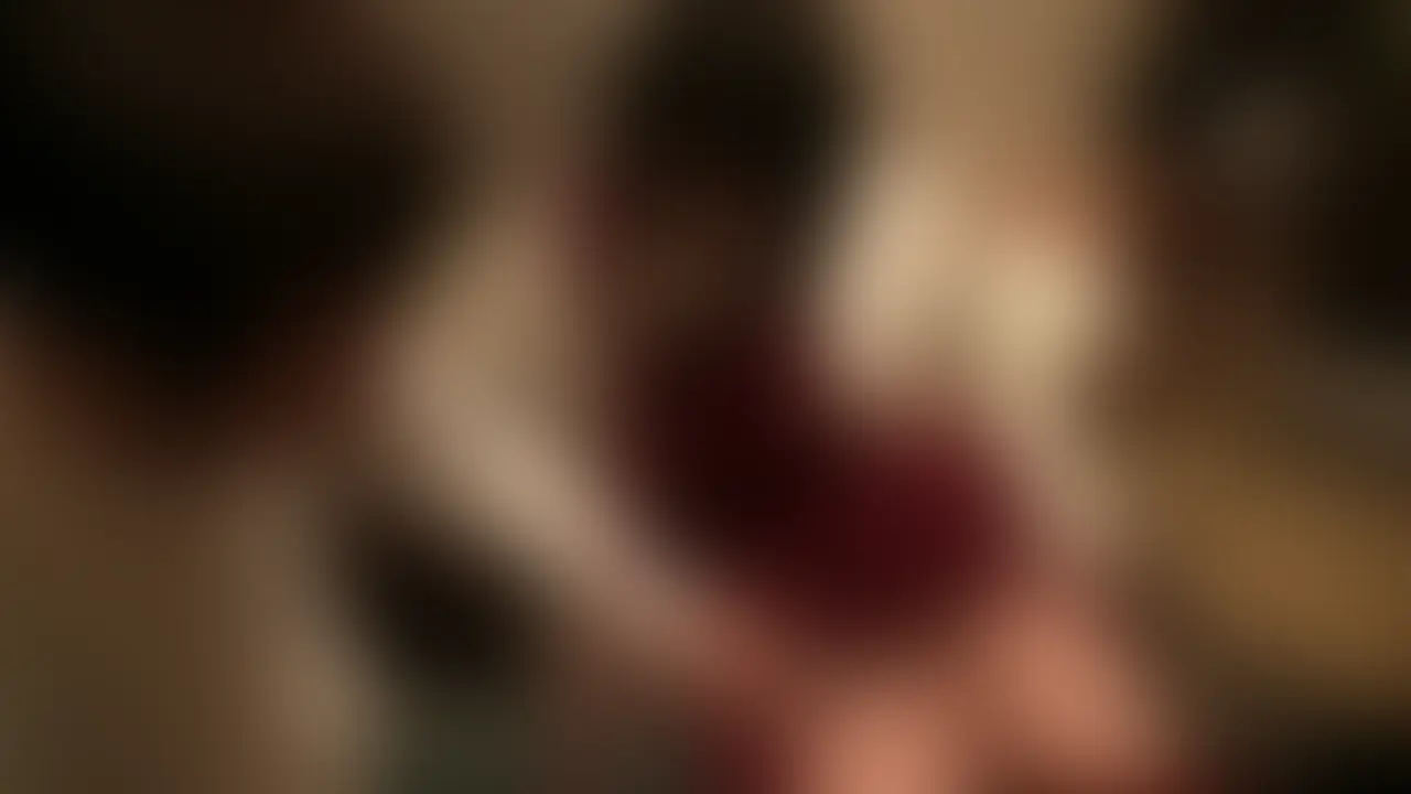 眼鏡ぽちゃ巨乳をスパンキングでハードにハメ倒すやつ。

都内でひとり暮らしをしている男性です。

この日ペットショップで念願の犬を飼いました。
ムチムチとした健康的な肉づきに一目ぼれしてしまい、即決で購入を決意。連れ帰って早速味見をしてみることに。

よく躾けられた体は、まさに打てば響く感度の良さ。タプタプの大きな胸に肉厚の舌を味わうだけでも、肩や腰がピクッと跳ねるのがわかるんです。
握りつぶすくらい強く乳首をギュっと摘まんでも、ヨガりながら股間に手が伸びていく。確かめてみれば既にヌレヌレで何時でも飼い主を受け入れる準備ができているという様相です。
物欲しそうにする所をさらに焦らさんと自分で秘部を弄らせます。積み重なる満たされない欲求に比例して早くなっていく手の動き。

従順に差し出された尻を叩きながらガンガン突くたびにイってるってくらいに喘ぎまくりのイキまくり。よくできたペットにご褒美ミルクをたっぷりご馳走してやりました。

それからも毎日スキンシップをして、すっかり寂しさを感じなくなりました。素敵なペットとの出会いに感謝するばかりですよ。 (2/2)