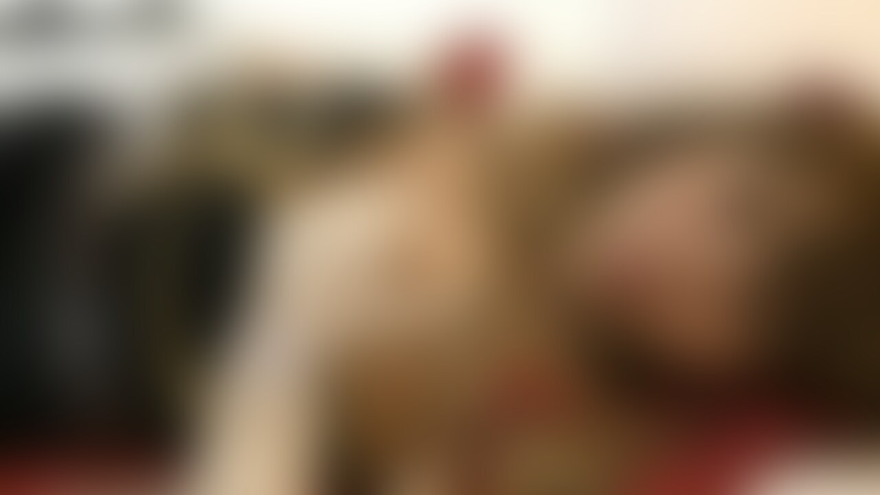 (衣装:♀クリエイター)顔出し版 本格着エロ2
ふとももから覗く白いえっちな下着や吸い付きたくなる乳首
視○○○してるだけでも、興奮が止まりません、、 (2/2)