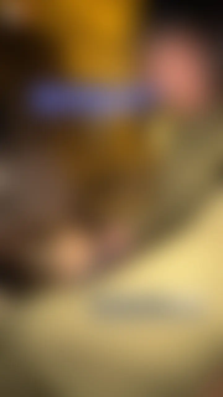 普段は真面目だが、実は変態、という女性がデカチン見て入れたくてしょうがなくなり、、、(146分)
ほぼ毎日オナニーしている、という女性が1週間?のオナ禁させられ、発情中。デカチンに驚いた後は、ひたすら「入れたい」と懇願。奥を責められると、何度もイキまくり、最後はピル〇しマ〇コに、、、
ちなみに、話してくれた過去のエピソードも興味深いです笑 (2/2)