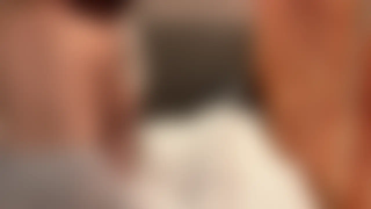 ガチ素人教師の中出しSEX!不倫相手の彼氏(保護者)に懇願しおまんこの奥に精子をたっぷり出してもらう♩
常位で最後は膣奥にザーメン中出し!
大満足のリアルsexです!
この女性は本当に素人です。
その職業柄、絶対に身バレは避けたいのでモザイクをかけてあります。ご了承ください。
演技一切ナシのリアルなイキっぷりをお楽しみください。
※本気でガチ素人のリアルセックスをお楽しみになりたい方だけ、ご購入をお願いします。
なお本作品は著作権法により保護されています。購入者本人のみが視聴可能であり、
第三者への譲渡、貸与、上映、インターネット上での公開、SNSや動画共有サイトへの
アップロード、複製、改変、再配布などの行為を一切禁止いたします。
本作品の内容をスクリーンショット、録画、録音などの方法で複製し、
他者に共有することも禁止されています。これらの行為は著作権侵害に該当し、
発見された場合には、利用停止措置、損害賠償請求、法的手続きなどの対象となります。
購入者は本作品を個人的な視聴目的に限り利用でき、商業的利用や営利目的での使用は
固く禁じられています。違反が確認された場合、販売者は権利を守るために
必要な法的措置を取ることがあります。
JAVAmateurs All Rights Reserved. (2/2)