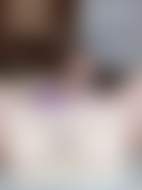 Repeatedly masturbating with a glutinous pussy massage and then sucking on the pussy. (2/2)