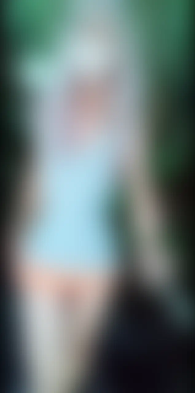 ミニスカで自然の中をお散歩しました🩷人前に出てみたいです。。。 sample 1