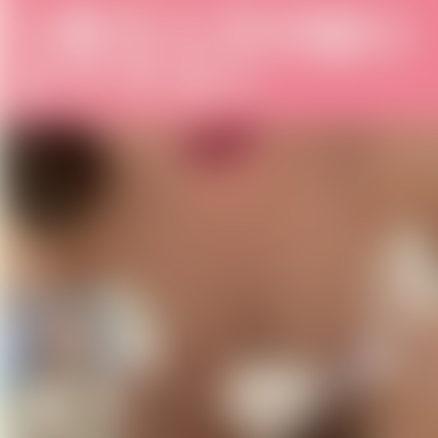 こんな美人受付嬢が寝る前にオナニーサポートをしてくれる。
形と弾力が最高の美乳でヌルヌルのちんちんを擦り付けると
感じちゃうのが本当に可愛い。 (2/2)
