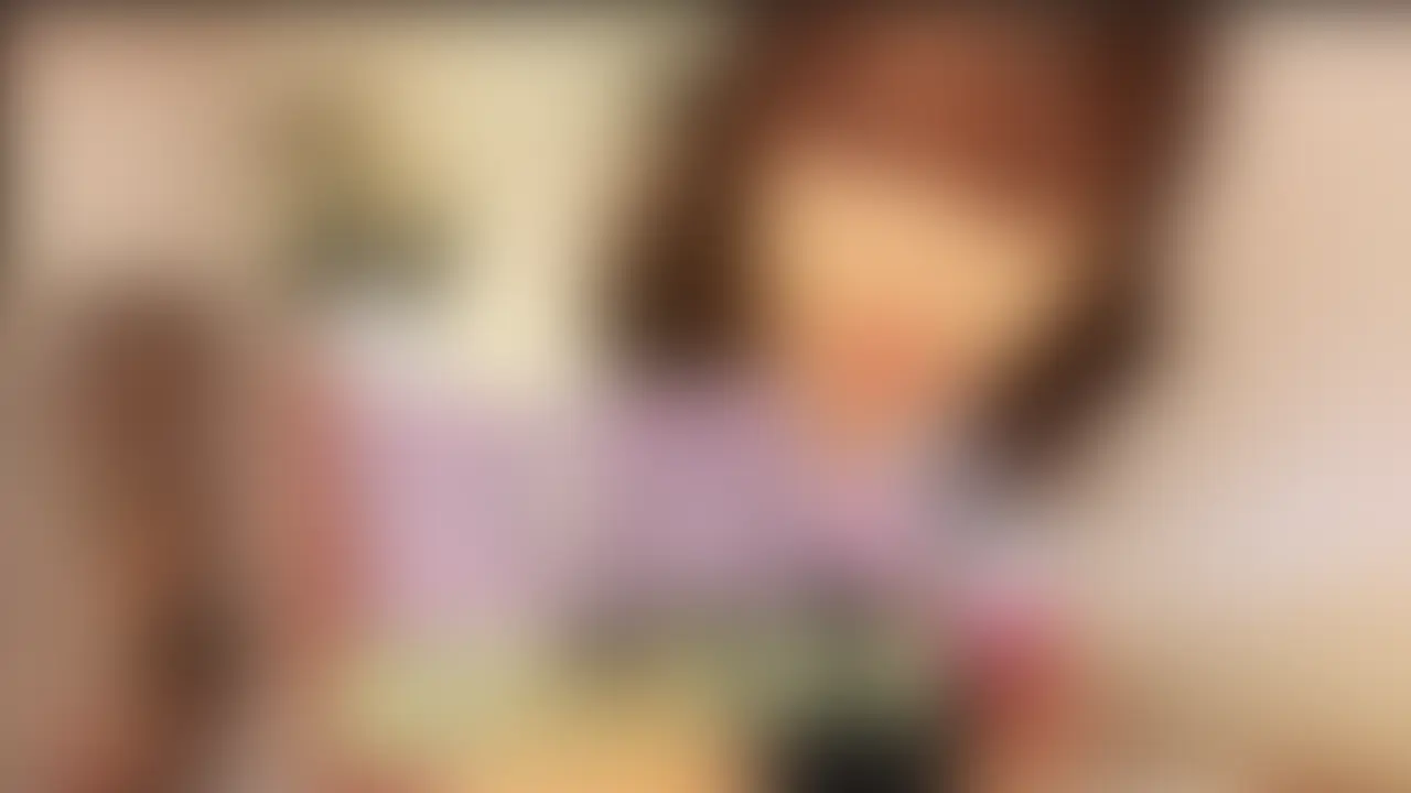 ピンポーン！
美人大学生が玄関で即尺しちゃう。
まだ洗ってないのに肉厚の舌で舐めまくる！
フェラ顔がめちゃくちゃ可愛くて何度も見ちゃう。

皆さんは洗ってないちんぽを舐めてもらいですか？ (2/2)