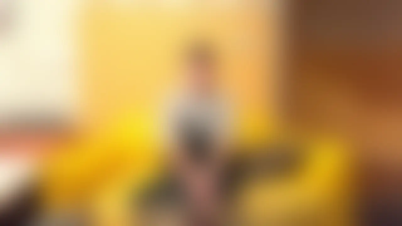 【ぽっちゃりVIP🐷限定動画】#43上手に出来るかな?マットプレイで新たな境地へ!この人本当凄えぇぇぇ!!(本編)顔出しVer
この作品はぽっちゃりVIP🐷または単品販売の方でご覧いただけます。
さて今回の作品ですが、私は若い頃、ソープも含めマットプレイのお店が好きで通っていた経緯があります。
ももこちゃんの身体は豊満ですのでマットプレイに最も適していると考え今回の撮影となりました。
しかし急にやろうと思っても素人が出来る筈も無く事前にかなり入念に調べ、一度カメラを入れないで練習もしております。
マットの置いてあるホテルは現在そんなに多くないのですが、広い高めの料金の部屋であれば置いてある店舗もございます。
事前に予約しようとしたら承ってないと・・・
誰も使わないだろうと当日、そのまま行ってみると何と使用中( ゚Д゚)( ゚Д゚)
しょうがないので街中を探し回りやっと見付けはしたものの部屋に入ってみたらエアーマットでは無く薄型の貧相なマット。
練習の時はたまたまエアーマットを置いてあるホテルだったのでちょっと残念でしたが・・・空いているだろうとたかをくくっていましたね。
まあ色々ハプニングはありましたが、今回は薄型のマットでやってみる事に・・・
ももこちゃんも事前に予習、復習をかなりしてきましたが、途中練習した技がかなり飛んでましたね・・・まあでも初めてとしては上出来でしょう!
ラストは素股と手の複合技!!
ももこちゃんの魅力が最大限に詰まった作品となりました。
5台のカメラで撮影しておりますが、全てのアングルで素晴らしく、敢えてアングル毎に同じシーンが繰り返される編集にしております。ご承知おき下さい。
ローションを作るさまはプロそのもの笑
#素人 #個人撮影 #マットプレイ #爆乳 #ローション #マスク #目出し #素股 #巨尻 #フェラ #69 #上部アングル #風俗プレイ (2/2)