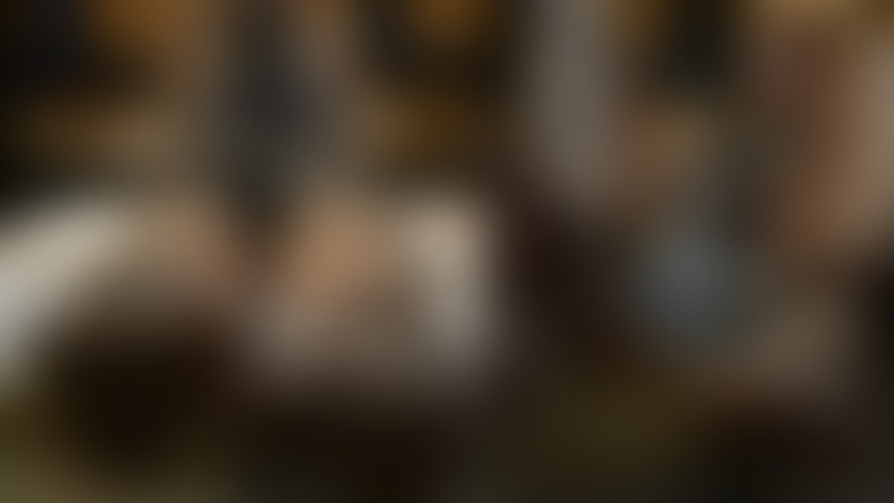 Xを見ていたところ雰囲気写真で直感が働きDMすると快く出演を快諾してくれました。
しかし、撮影当日に約束の時間にあろうことか遅刻・・・
なので目一杯くすぐり責めでおしおきしちゃいました!
鉄格子越しに足枷を繋げて逃げられないようにしています。
くすぐりフェチでないけどくすぐりに弱くひたすら「くすぐったい!w」を連呼
後半にローションを足裏塗ると感度が上がり「全然違う!!!」と反応しガチ目に足を床につけて必死に抵抗する始末
今までのモデルさんはくすぐりに弱くても手で足を抑えれるレベルでしたが、弱すぎて鉄格子が無ければ撮影は不可能なくらいくすぐりに弱い金髪ギャルです。
足裏をくすぐっているのに、必死に全身を使って誤魔化そうとしていますが○○○束しているため逃げられない様子をご覧ください。 (2/2)