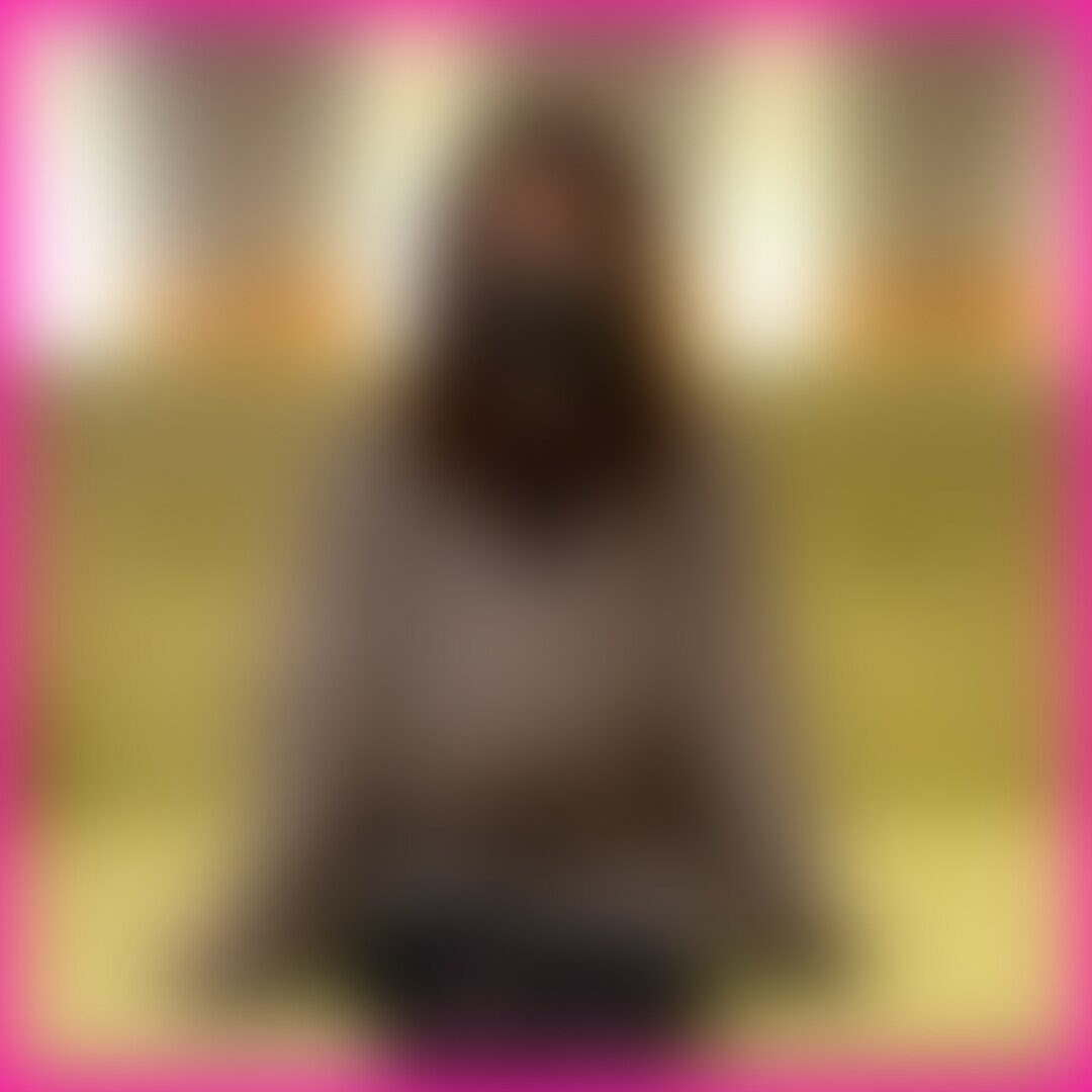 Page91:本編
エロス溢れる美魔女とのフェラチオ顔射動画です
接客業というのもあり、べしゃりは上手
色々と経験してきて落ち着いた
出で立ちからはエロスを感じます
過去の栄光かプライドか
男を舐めてるのが口調や態度で伝わってきます
こういう勘違い女には現実を分からせてやるしかないのです
プライドをへし折る世直しを心に決めました
服を脱がすと流石にスタイルは良いです
Eカップの美乳に少しスレンダー気味な体型
跪かせてしゃぶらせます
フェラテクも20代のコたちと比べて練度の高さを感じます
舌をよく動かす舌技に加え濃厚に咥えこむフェラチオ
気のすむまま延々に、
チンポがふやけそうなほどひたすらしゃぶらせ続け
〆はプライド高い心をへし折る大量顔射で
ザーメンぶちまけて髪までベトベトに。。 (2/2)