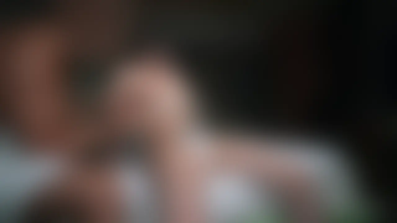 【ムチムチ人妻が性欲溜めて会いにきました】
 
 いいねポチッと押してから見ていただけると嬉しいですっ 
 
旦那さんとのセックスはもう全く満足できず色んな人とセックスをしたくて連絡してくれたようです笑
脱がせたらパンパンに張ったおっぱいが現れてガン勃ち。
挿れた瞬間から普段の一般男子と違うちんこだったらしく壊れ始めてエロすぎました。。。
・痙攣中イキ
・潮吹き
・中出し
ドMフルコンボで最高です、お楽しみください (2/2)