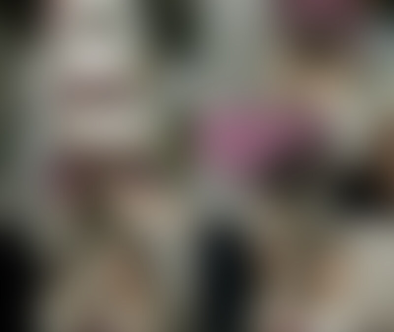 麻衣ちゃんと街歩き(中編)人の気配を感じながら蒸れパンチラ&ちんぽ握り
※サムネではボカシが入っていますが本編では顔出ししています
さっきのパンチラ歩きで緊張もほぐれて、
徐々にエロい気持ちが芽生えてきた麻衣ちゃん。
こういうのは初めてと言ってましたが、
ちょっと楽しそうで、意外に向いてるかも。
ということで今度はちょっとハードルを上げて、
建物の地下へと移動です。
意外に人の行き来もあって車の出入りも多い中、
よさそうな場所を見つけてスカートを自らめくるよう指示。
酷暑のせいか、それとも初のこういうプレイに緊張してか、
薄手のおしゃれなパンティがあり得ないくらい
汗でぐっしょり濡れています。
それが本当に汗なのか興奮してのスケベ汁なのか確かめるべく、
むっちりボリューミーな尻や柔らかマン肉の股間に手を滑り込ませ、
まさぐって、撫でまわして…そうしてるうちにち○ぽがギン勃ちに。
すぐそばで聞こえる人の話し声や車が通過する音にドキドキしながら、
むっちり巨尻にカッチカチの竿を擦り付けて尻コキしたり、
生ち○ぽをニギニギしてもらったのでした。
それにしてもちんぽを目の前にした時の麻衣ちゃん、
すごい満面の笑みで本当にち○ぽが大好きなんだなって確信。
お互いノリにノッてきたので次はもっと…
(後編に続きます)
*-*-*-*-*-*-*-*-*-*-*-*
■動画情報■
【表示サイズ】1920×1080
【収録時間】06分32秒
【ビットレート】6000kbps
【拡張子】MP4
*-*-*-*-*-*-*-*-*-*-*-*
■注意事項■
・この作品は、私「kei」によって作られた、完全オリジナル動画です。
・作品に登場する人物は公的身分証で20歳以上であることを確認し、
撮影の同意書にも記入、押印してもらっています。
・2次使用、第3者への譲渡、転載、転売等は固く禁止します。 (2/2)