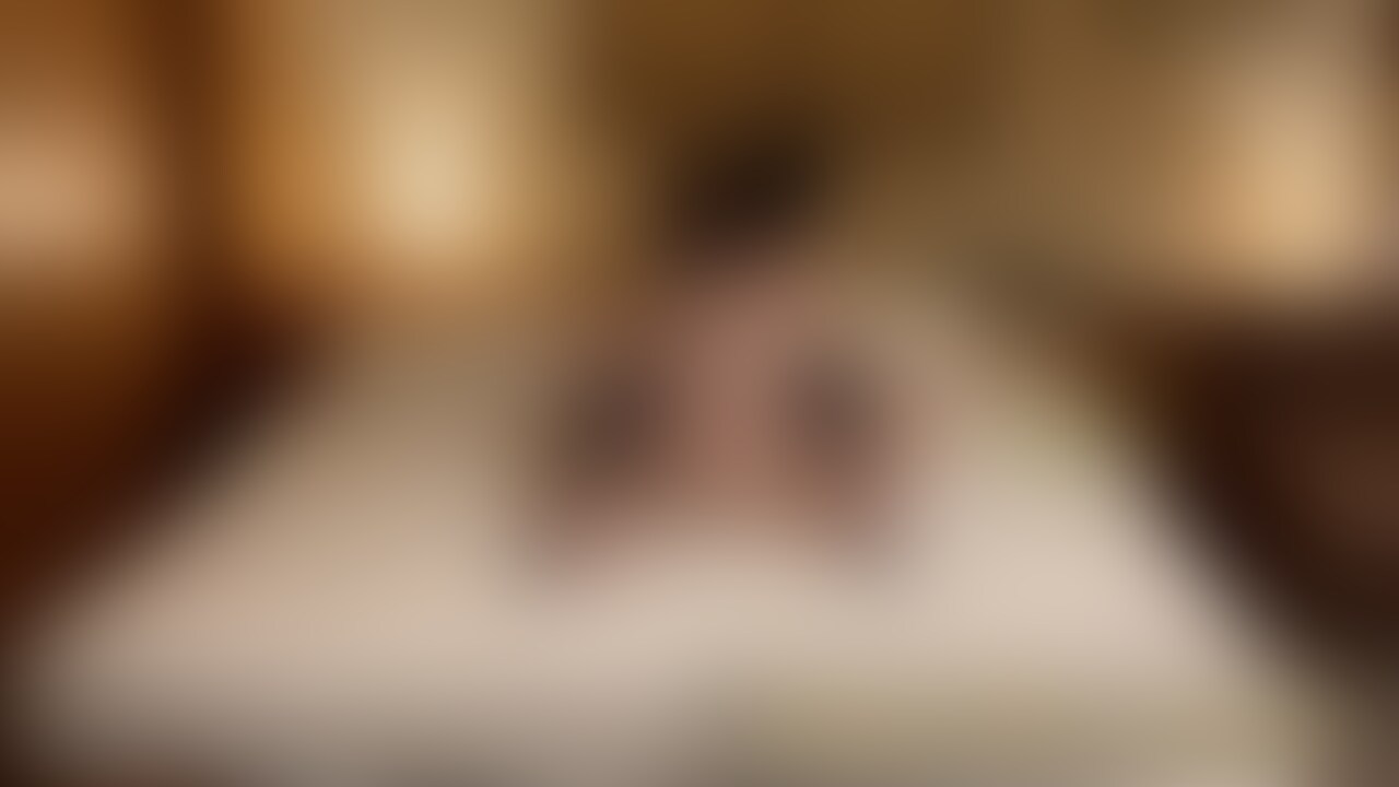 【貸出風動画 夫婦の営み編③】(8分10秒)
お次は後ろから足をがっちり固定して電マ責めでお尻浮かせて腰ガクガクさせながら絶頂、からのクリルレロ。 (2/2)