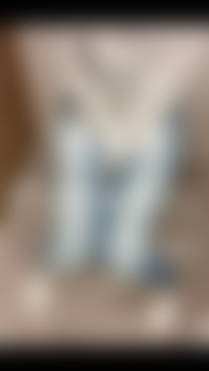 ◇講義中デニムおもらし(5:31)

講義が終わるまであと10分....
50分の授業から90分の授業に変わった新入生が尿意に苦しめられます

もうずっと我慢してて手も足も震えが止まらなくて、尿意の波が1分間隔で襲ってきて全然ひかなくなってきてついに....

終わったあともじわじわとデニムに広がっていく染みを呆然と見つめる新入生ちゃんの動画です (2/2)