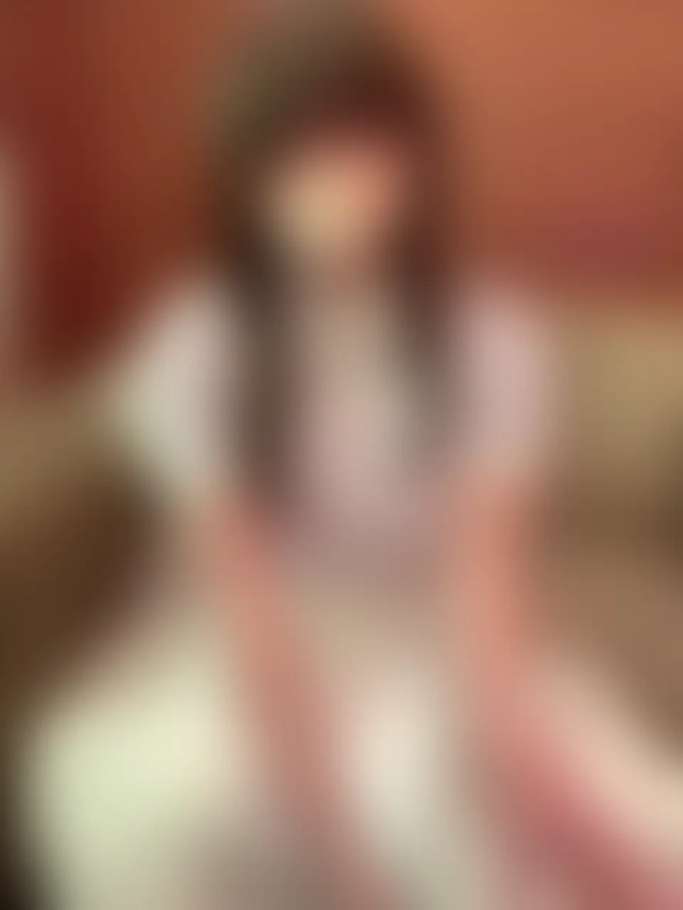 いいね、ブックマーク、
コメントで応援してくれると嬉しいです💖
さて、今回の内容は。
吸うやつ+ディルドで
気持ちよくなりました///
吸うやつは全種類持ってるけど、
青の吸うやつが一番すき。
定期的に使いたくなるんだよね♡
ソファでマングリしながら、
おつゆが垂れてる感じとかも
バッチリ写ってて恥ずかしい・・・。
最後らへんはディルドで、
くぎうちしたら、おっぱいがプルプル
揺れるから自分で編集していも
「ムラッ」ってしちゃってビックリした!
今までこんなに痙攣したっけ?
って思うくらいビクビク震えるものだから
相当気持ちよかったんだよね🙈♡
ディルド出し入れしていたら、
グチュグチュ音が大きくなってきて・・・
案の定、潮吹き。
本当に恥ずかしいけど、
プシャってすると、とっても気持ちよくて。
はぁ…思い出しただけで、
またウズウズしてきちゃった。
せっかくだから、一緒にシちゃおっか?
またこんなこと言って…
変な子って思われちゃうかな?
でも、見てほしいな。
わたしの、
いちばん気持ちよかった顔/// (2/2)