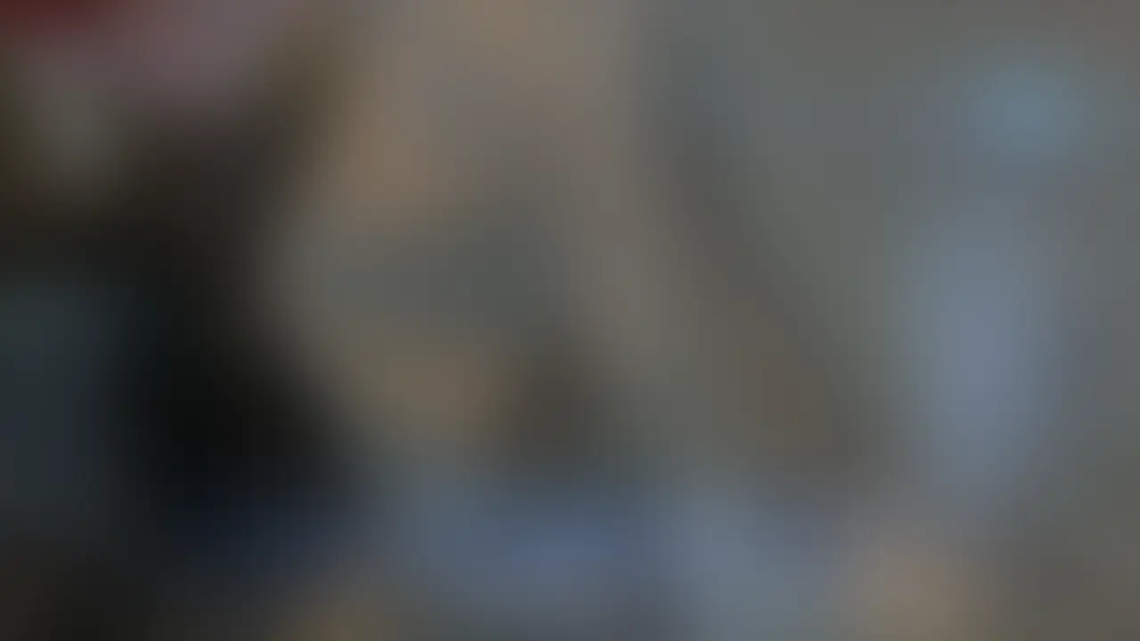 【value】
ドエロい下着をいただきました!
てことで、それを着用しての撮影・・・。
この下着が自宅に届いたとき、夜7時だったので、旦那にばれないように受け取るのが大変でした。
こっそり、お風呂場で試着してテンションマックス・・・からの翌日早速不倫相手と撮影です。
不倫相手もお気に入りになったみたいで、フェラの時の後ろ姿や、ハメ撮りの時のバックや騎乗位の後ろ姿が最高との事で、いつもにも増して早漏でしたw
今回は、結構寄ったり、違う角度で撮ったりと、いつものフェラ&ハメ撮り動画とは違う感じになってるので、楽しみに見てみてくださいね♡
まずは、前半のフェラシーンからの公開です(編集が間に合わず(^^;)♡ (2/2)