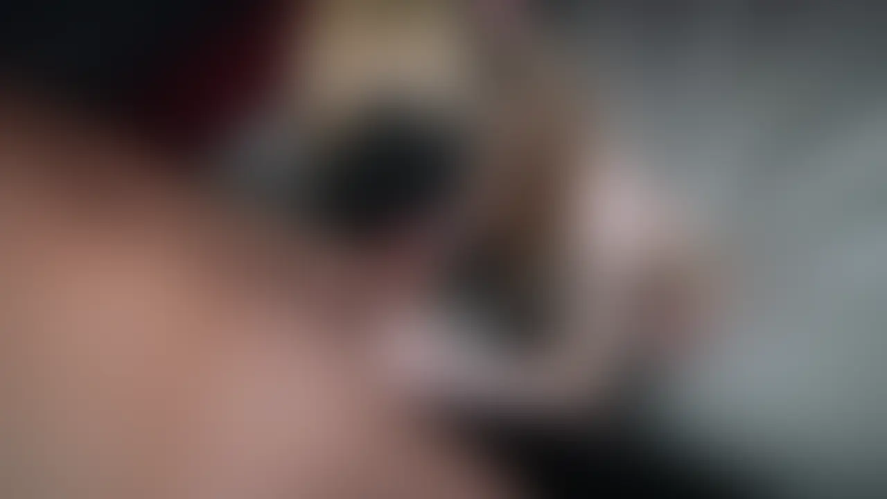 【ハロウィンコスプレSEXしてきました】
いいねポチッと押してから見ていただけると嬉しいですっ
ギャルはやっぱりエロい!そしてマンコがキツイ、気持ち良すぎる。
体細くてちんぽでお腹ボコボコしてるのエロすぎて正常位楽しすぎました。
後日ギャル友達と3Pすることになったので動画交渉してきます。
2回中出し最高でした。。。 (2/2)