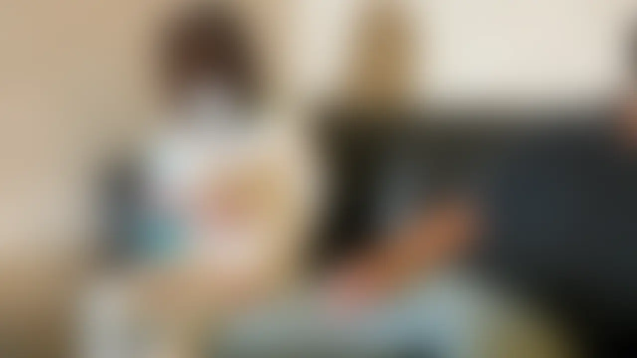 勉強中、監視員が寝てしまったので
監視員のあそこを借りてオナニーしちゃった💕

でも口に出た精液は量が多くて濃厚だったので
そのを使って精液でさらにオナニーする事を思いついちゃった！💡 (2/2)