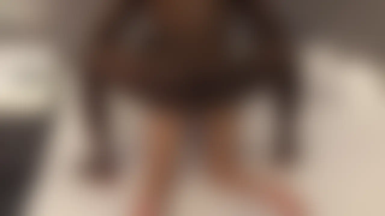 美乳で小柄な美女をナンパして、ラブホに連れ込んで生中出しSEXした。🔥
I picked up a sexy and petite Japanese girl and brought her to a love hotel for a raw sex with massive creampie!🔥 (2/2)