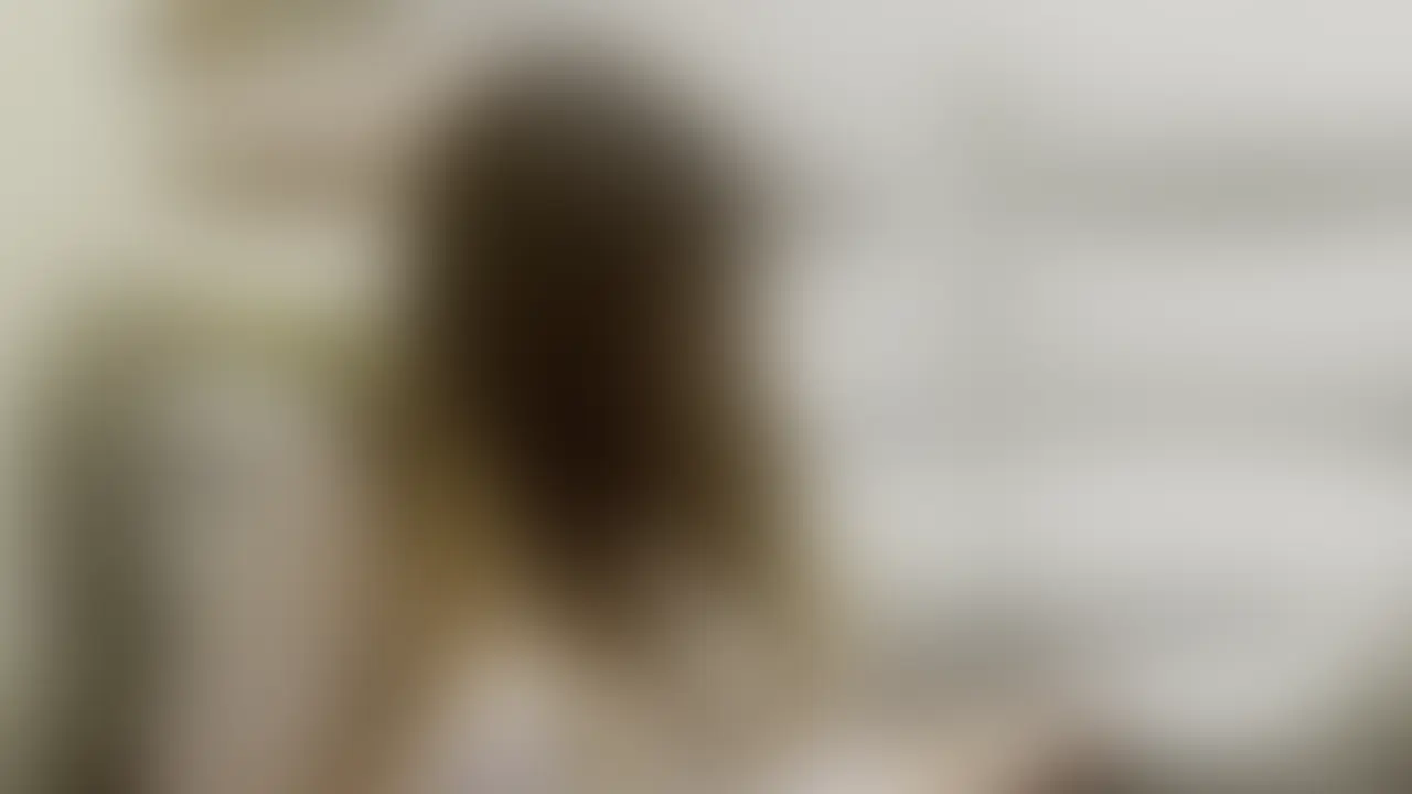 【初めての拘束プレイ・・・ ”メス化したママの姿”】
「いいね♡」を押してから見てもらえると嬉しいです💕
リビングでいつも通りイチャイチャTime♬
今日は興味本位でちぃちゃんを拘束してみました。
最初は、拘束することすら抵抗してたのに....
ちぃちゃんのM心を、くすぐってしまうしまったのか
どんどん淫らに感じていきます…💕
拘束プレイに興奮したママの止まらない潮吹き…
抑えきれない喘ぎ声…
これで、拘束プレイも調教完了!!!
ママとしての理性が抑えきれなくなったちぃちゃんを
是非お楽しみ下さい☆
リクエストなどあればコメント頂けると嬉しいですっ!!
#素人
#ハメ撮り
#パイパン
#人妻
#おっぱい
#潮吹き
#個人撮影
#拘束
#メス化
#関西
#おもちゃ
#夫婦
#カップル (2/2)
