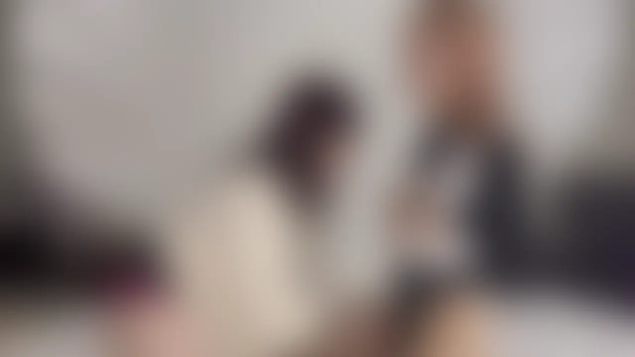 miyu様のえっぐい唾液責めが男の娘を襲います。唾液量が大量なだけでなくとんでもなくネバネバしていて顔についたままなかなか取れず激臭に頭がくらくらしてしまいました
唾を吐きかけられながらオナサポ
M男必見です (2/2)