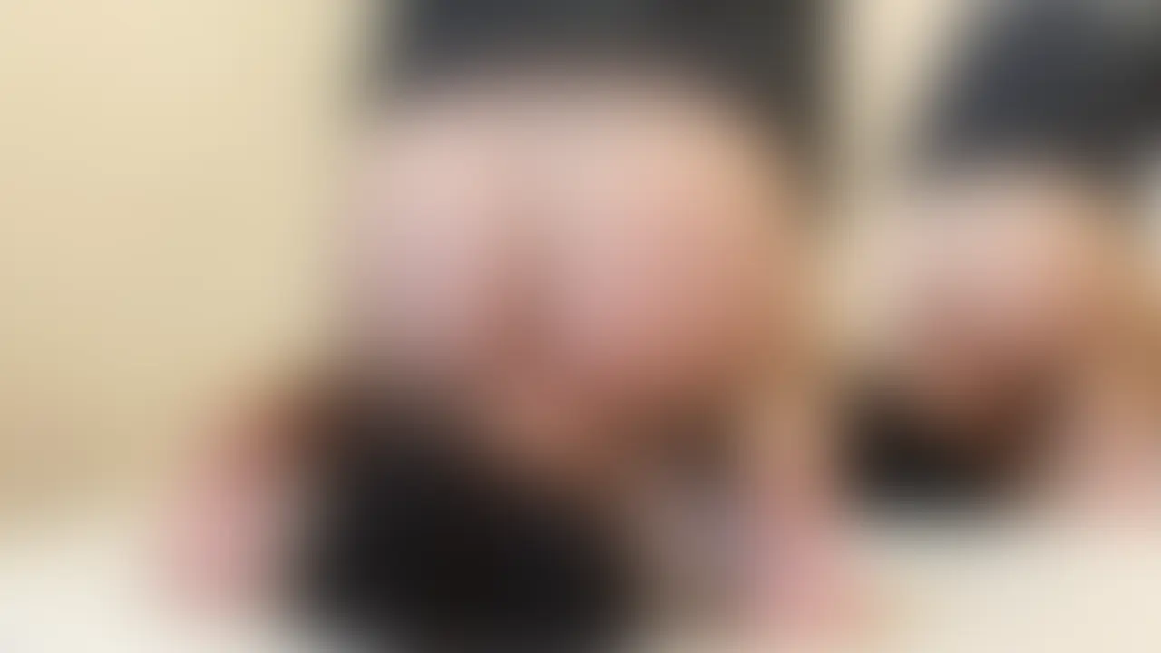 尻肉圧迫顔面騎乗 
自分の夫を尻の下で苦しめる妻
尻肉が鼻と口をみっちりと塞ぐ

別アングル (2/2)
