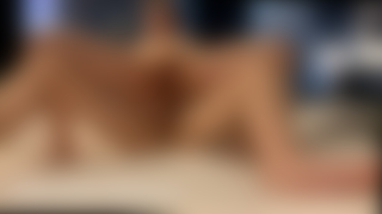 KAO先生のプライベートSEX大公開!?
彼氏に内緒でセフレを探しちゃいました…
彼氏のちんぽより大きくて長くて固くて…
気持ちよすぎてイかされまくり…
このちんぽ…沼っちゃうわ……
彼氏にも見せたことがない秘密の動画を限定公開しちゃいます!! (2/2)