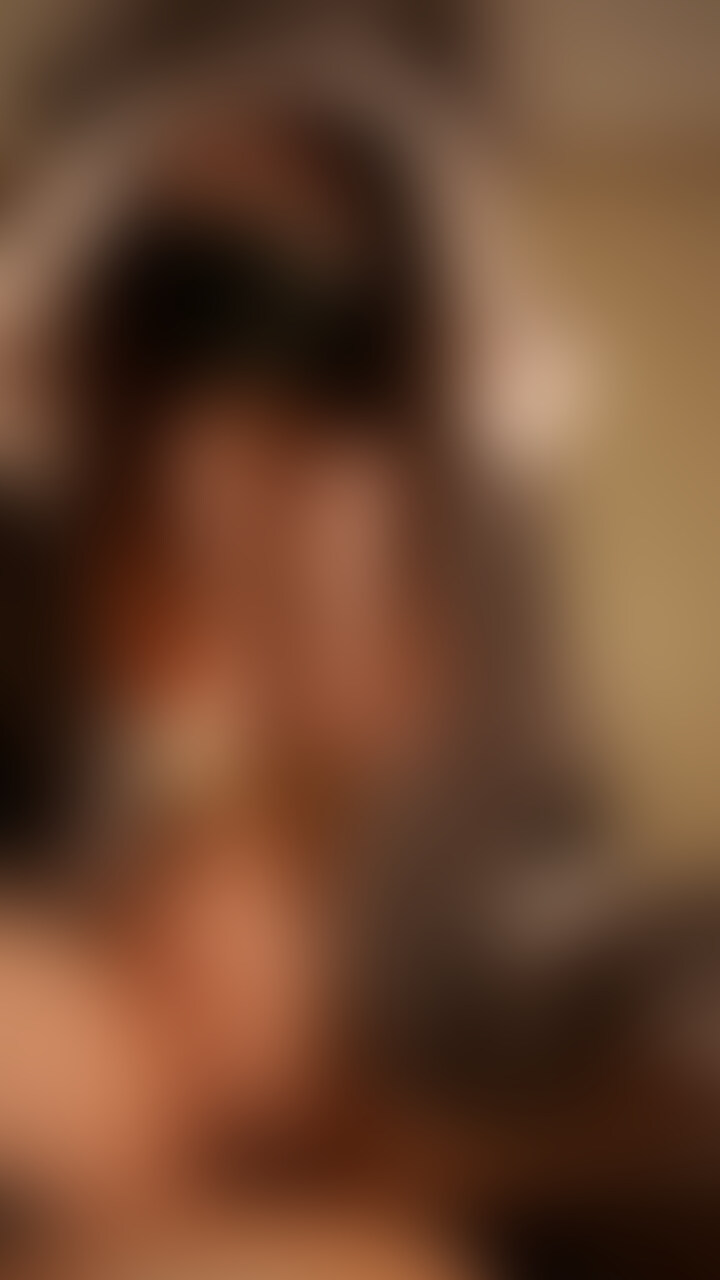 可愛いパジャマの女子大生と寝る前に騎乗位中出し💦💦
主観で臨場感たっぷりのリアルなSEX動画!!💕
この動画は超濃密えちえちコース限定動画ですっ!!
くまさんのもこもこで可愛い繋ぎのパジャマを着て
寝る前にえっちしちゃいました...🥰
パジャマの中には大人っぽい下着を着てるので可愛いくまさんとのギャップがえっちです…❀✿
たくさんイっちゃって暑くて汗だくになりました…笑
がんばってたくさん動いて搾り取っちゃいました...🫶🫶
最後はたっくさんナカに出してもらいました…💦💦
逆流して垂れてくるところしっかり見れるよ……👀💕 (2/2)