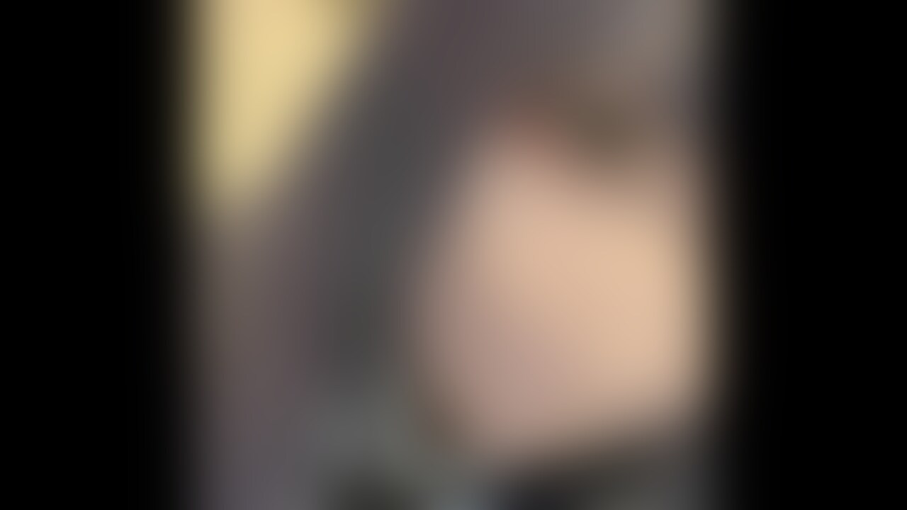 今回の主演は、高スぺ早熟Fカップ19歳の女の子。ガチで19歳です。今は、コンビニでアルバイト中。
なかなかの高スぺにもかかわらず、大手撮影者も見つけることのできなかった女の子。
当然初出演です。
なので、インタビューもかなり緊張のご様子。
付き合った彼氏の人数は?
6人。
これまでの経験は?
10人。
ん?数がおかしい。
エッチの時間は?
平均1時間。長くても2時間かな?
性感チェックのため、Fカップを揉みくだし、乳首をツンツンすると、小さな喘ぎ声。
気持ちいいの?うん。
全身がぴくぴくし始めて、醜態のスイッチモードに変わってきました。
クリを攻めれば、身体をくねらせて、もう止めてを言わんばかりに、自分の手を止めようとしますが、もちろん阻止します。
これだけで、何度逝ったことか・・・
おもちゃで、攻めようとしたとき、「え、これってどうやって使うんですか?使ったことがないんです。」
ちょっと驚きましたが、使ってもらいましょ!
電マ、ディルドも初体験。
これ、めちゃ気持ちいい、と自分から電マを取り上げて、自分でやっちゃう始末。
攻めに攻められた2時間。かなりぐったりのご様子。
では、今度は、気持ちよくさせて!
フェラからの騎乗位。あらあら、勝手に腰フリフリしはじめちゃって。
逝っちゃう・・・ち〇ぽで中イキを繰り返す始末。
バックでもガンガン突いちゃいました。
正常位でハメ撮りするときには、目がとろ~ん。
最後は、人生最初の中出し。
彼女にとって初めて尽くしの高作品。 (2/2)