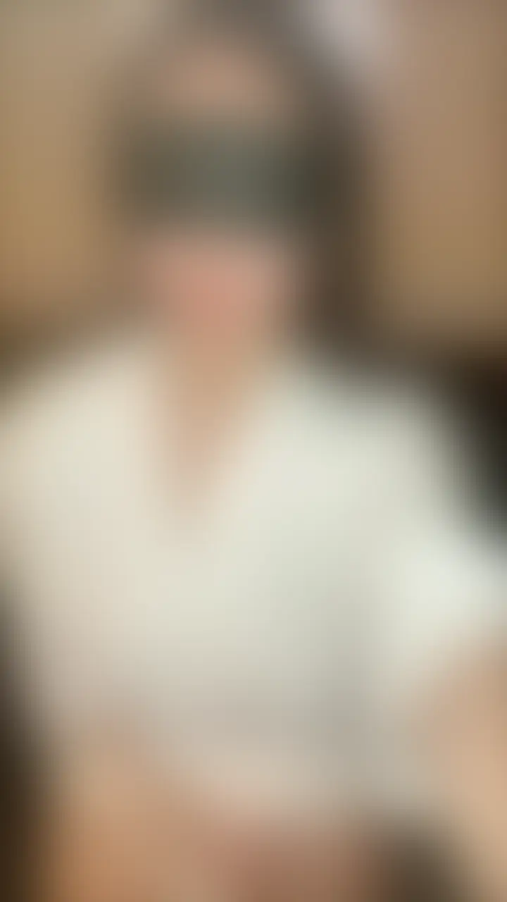ホテルでバッチバチに喉奥とおまんこいじめ倒しちゃったあ♡
普段複数プレイしてる時もバックで突かれながら吐くまで喉奥責められたりするの最高に好きやからそれ想像してジュポジュポしゃぶらせていただきました...♡
本物のおちんちんいっぱい集めてくっしゃい精子ぶっかけてほちいいい
あ〜〜いっつもこの説明文書いてたらむっらむらしてくりゅ。。
雑魚めしゅだけどゆるちてえええ🥺 (2/2)