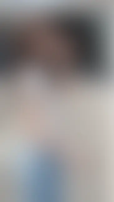 瑞稀「お外だよー✨ ちょっとまぶしい🥺 ちょっとまぶしい🥺」の投稿サムネイル