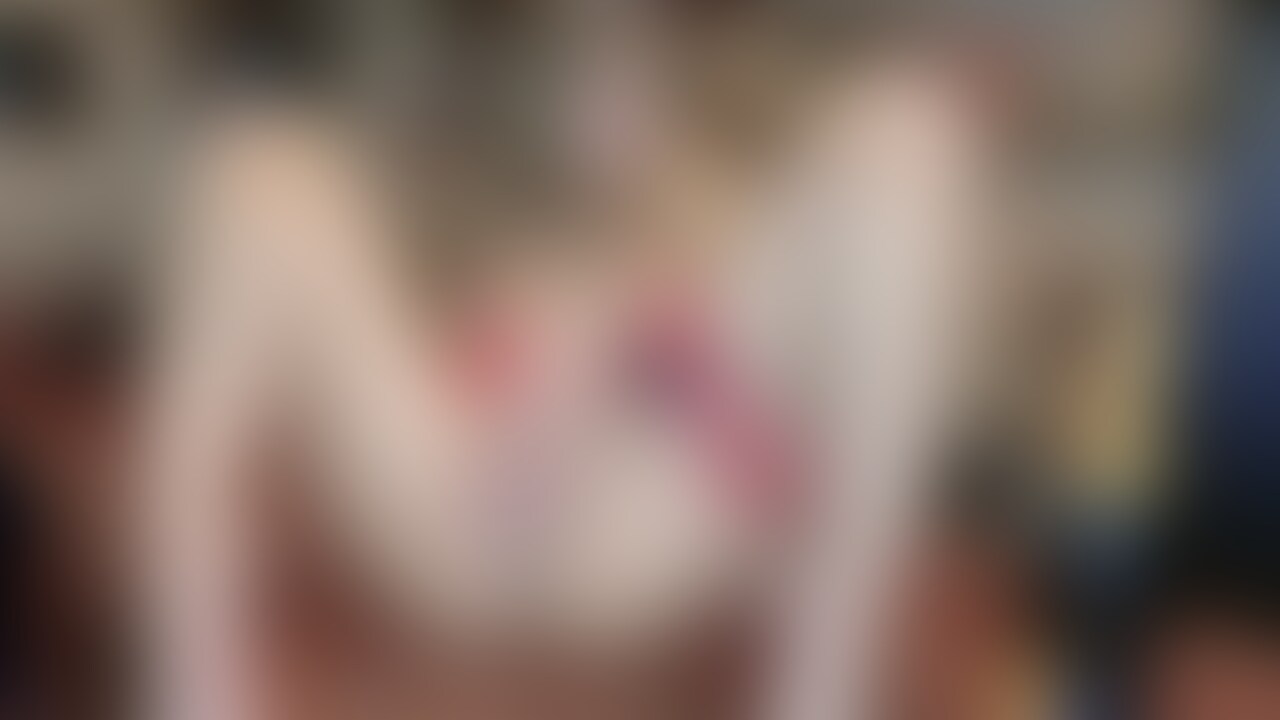 バーで露出中出しセックスしちゃった動画みてね🥰💕 (2/2)
