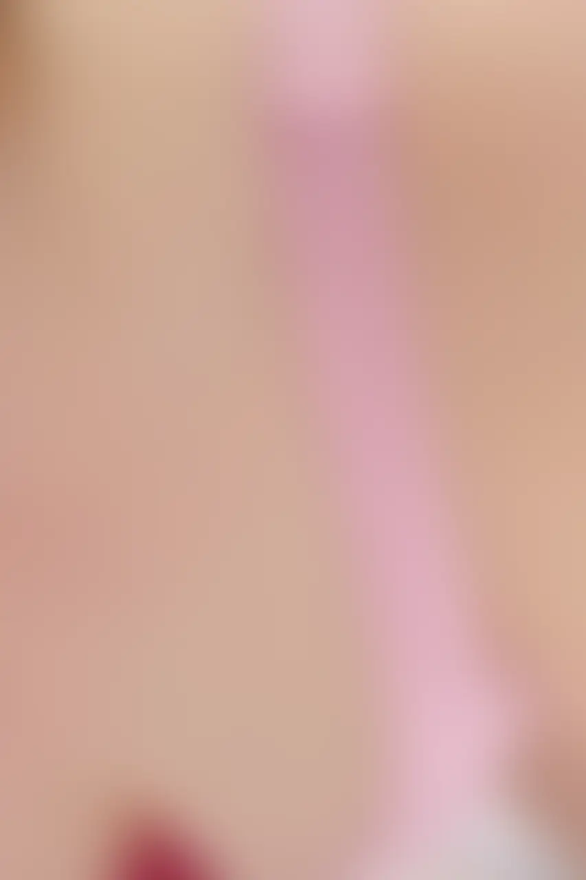 ピンクレオタード&光沢スxトッキング自撮り_動画2
今回も自撮り動画になります💕
今回は太腿の接写シーン多めに撮ってみました😍
テカテカストッキングでハリのある太腿とお尻、是非いっぱい見てくださいね🍑✨ (2/2)