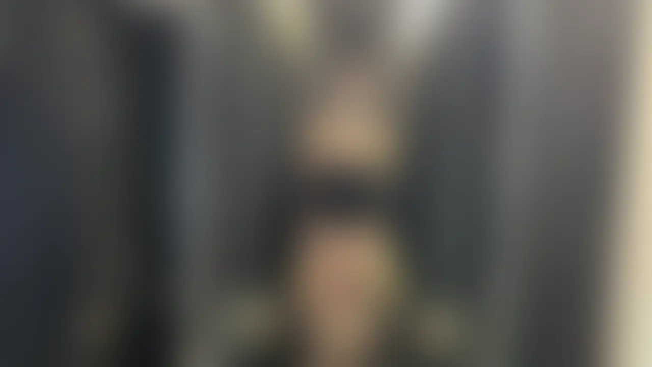 【福井みれい】バニーガール弱点調査  素顔のままで、くすぐられる。

「バニーガールのコスプレがしたい」と話していた、福井みれいちゃん。
今回はそんな彼女の“素の姿”をそのまま映した特別編。

まずは弱点チェックから。
脇、脇腹、太もも、ひとつずつ確かめながら、
さわさわ、つんつん、もみもみと指先が動くたびに、
みれいちゃんの体がビクッと跳ね、表情がどんどん緩んでいく。

そして後半、バニーガール衣装をめくり上げ、
あらわになったおっぱいに指先が伸びる瞬間…
笑いと恥ずかしさ、そして快感が入り混じったリアクションがたまらない。

今回は“演出なしのリアル”。
作り込まれたシーンではなく、自然に出てくる反応、素の息づかい、
そして“感じている”瞬間がそのまま映し出されています。

くすぐられるたび、ぷるんと揺れるGカップ。
静かな空気の中に響く息づかいと笑い声が、異常にエロい。

素顔の福井みれいを知るなら、この一本。



再生時間
29:13 (2/2)