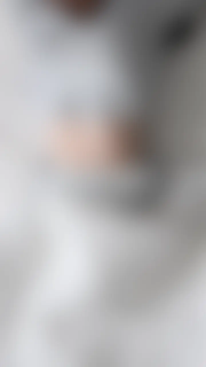 【月額プラン専用ページ】
単品購入希望の方はこちらから
https://myfans.jp/posts/b4636747-5b55-429b-b359-30ad71a432e9
1日中遠隔で操作させられたらおかしくなった日。
喘ぎ声すごいことになって音量に注意してみてね🙅♀️
ご飯食べてるときも歩いてるときも
事あるごとにずっとスイッチ押されて
もうね...
あそこがずぶ濡れで。
我慢できなくなって
気付いたときにはホテル誘ってました🥺
気持ちよくさせられたせいで
もうすごい敏感で、、、
舐めてる間もバイブ責めされて
腰振ってたら何回も潮吹きしちゃうし。
危険日だったからゴムしてたけど
バックの途中で外されて💦
気持ち良さで理性なんてとっくに崩壊してて
気付いたときには中出しまで許しちゃいました。
すごい際どいハメ撮りすぎて
もしかしたら非公開になるだから早めに見てね🙈 (2/2)