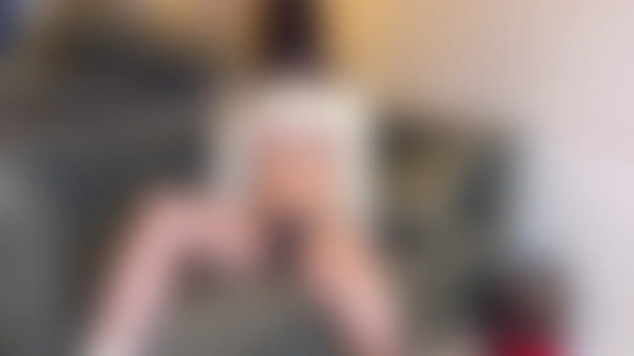 人にイカされたことのない美女エステティシャン(24)が
クンニイキ、中イキ、脳イキ、アナルほじイキととにかく初めてのイキ体験詰め
お会いしてみると可愛くて愛想が良くモテそうな雰囲気全開
経験は少なくない方とのことだけどイッたことがなく
大手さんと会ったけどイけなかったそう、、
まず初めてクンニで外イキさせられるともうバグってずっとイキ続け
初中イキも体験
体がぶるぶる震えて初めての中イキなのに何度もイかされ体が極限状態
「もうイキたくないぃ」と言ってるそばから「イきますぅ」と痙攣の連続
脳イキをインチキだと信じてなかったのに指パッチンでイキまくり悶えてまくり
アナル舐められながらイカされたり
お尻を指でほじられながら
「アナルでイきます」って報告させたり
いろんな経験ができて感動してました (2/2)