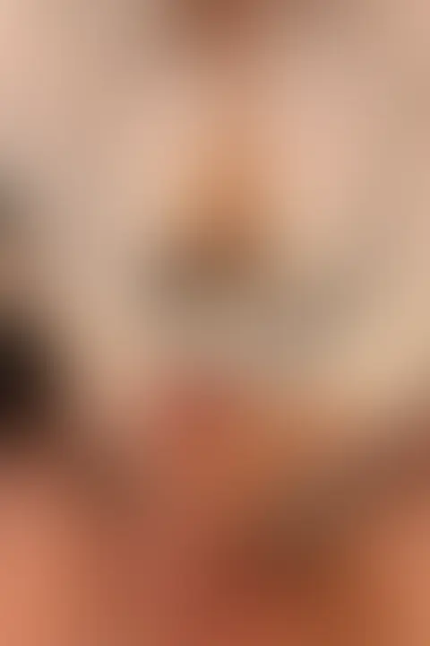 美巨乳BODYギャルの制服コス♡
ニーハイ絶対領域!Fcupギャル♥
派手ネイルの痴女は射精後もシゴきM男噴射♡ (2/2)