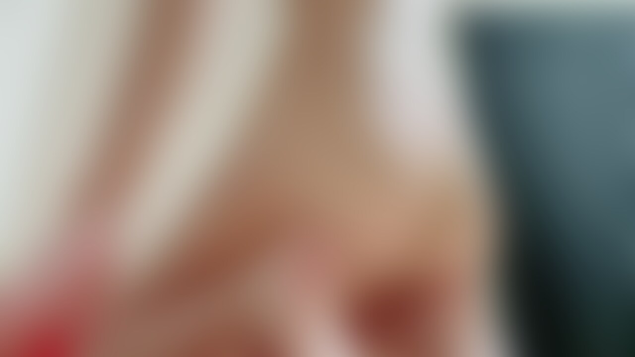 大きすぎて最初「入んないかも...入んない...♡」とかひよってるけど、
入ったら「あ"ッッ♡」とか色ついた声出ちゃって...
最後は○○○して崩れ落ちるところまで収録されています。
※こちらは過去に販売した動画の再販です。 (2/2)