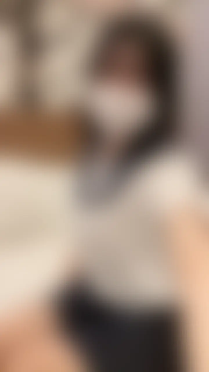 【色白マシュマロ美乳】さな｜女子大生「セーラー服からちらっとしてみました」の投稿サムネイル