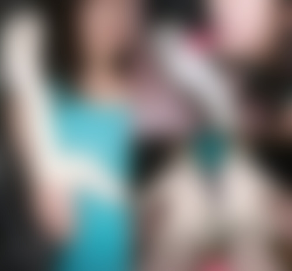 ＜収録内容＞
00:00～女が現れ、鞄からゴム手袋を取り出し装着する。
01:28～男のズボンとパンツを下ろす。
02:18～チ○ポを撫で回す。唾液を付けてソフトタッチ。
03:24～いやらしい舌使いでフェラ。
06:52～男が横たわる。パンチラフェラ。
09:13～69の体勢でフェラ。
10:50～正面で跨りフェラ。
12:18～唾液手コキ。
14:18～玉撫で手コキ。
15:32～手コキで大量発射。
16:13～おわり。

＜プレイ内容＞
ゴム手袋、スレンダー、綺麗、お○○○さん、パンツ、フェラチオ、手コキ、精子

【内容】
動画ファイル
時間:16分13秒
MPEG-4AVC/H.264
HDサイズ1920×1080(16:9)

・本作品に登場する人物は成人である事を確認しております。
・本作品に登場する人物はモデルであり、同意の上で撮影を行っています。
・本作品は公開する事を目的として、あくまでもシチュエーション動画として撮影しました。
・本作品は私生活の中にあるフェティッシュを追求するものです。
・法律により○○○未満の方の購入は出来ません。
・作品に登場する人物は年齢確認として○○○(卒業済)以上を確認したモデルであり契約の上で撮影しております。※身分証のコピーと撮影の同意書を保管しております。 (2/2)