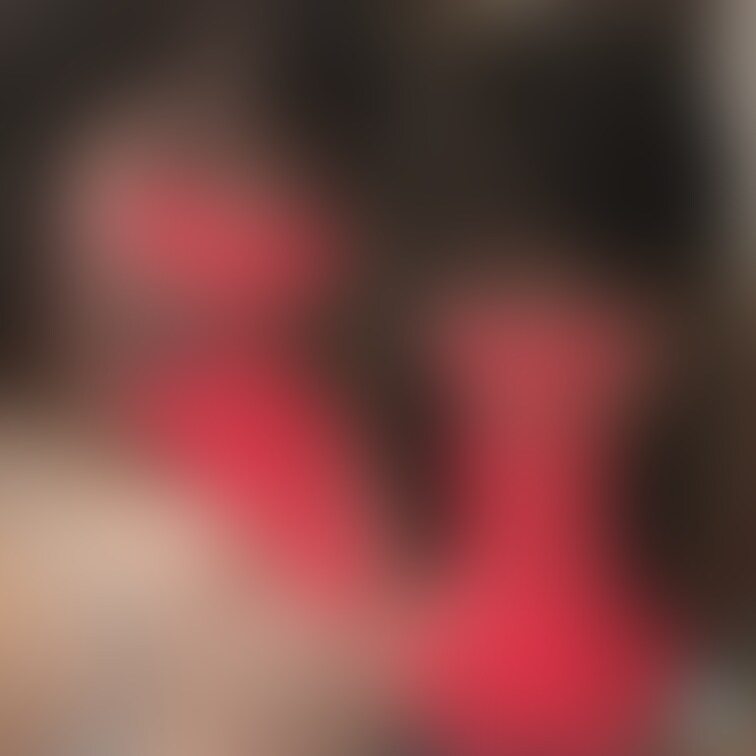 【口マ●コでバキュームフェラ】アイコさん(ぽっちゃりアラサー妻)に濃厚パイズリ&ご奉仕プレー&オナホ扱いで吸引フェラを、ハメ撮りしてきた一部始終
※本編は顔出し
エロカワイイ素人からアテンドされた、さらにエロカワイイ素人を、俺たちがスケベにいただく企画!
今回は、アイコさん(#1)です!!
アイコさんは、以前にAkiTubeChannelで撮影したありさちゃんから紹介された子持ちのぽっちゃりアラサー妻さんです!(ありさちゃんとは、同じアルバイト先の知り合い!)
今回、アイコさんは、旦那さんが浮気をした腹いせに出演してくれる事となりました!!
(出産してから体がポテポテしているのを、気にしていましたが、そこはノリで押し切りました(笑))
出産後の体型&エロテクがないから旦那が浮気したのかもしれないという事で、俺たちもどれくらいのエロさなのかを見てみたかったので、今回はハメ撮りで、エッチな事をしてもらいました!
(洗っていないチ●ポを)即尺フェラからスタート!
カメラで撮られるのが初めてで、抵抗があるのかと思われたが、本人の天然な性格もあり、あまり気にせずに、普段されているねっちょりフェラから、どこで覚えたのかわからないのですが、そこそこ大きなおっぱいで、パイズリに移行!
濃厚に包み込むおっぱいに思わず、気持ちよくなってしまい、射精を我慢してベットに移動!!
(初手で、このエロさなので、何で旦那が別の女性と浮気したのかわかりませんww)
ベットに移行してからは、口マ●コで吸引フェラ→濃厚ベロキス→乳首舐め(手コキ)と、風俗では定番のご奉仕プレーコースを堪能させてもらいました(タダでヤラセてもらえてラッキーw)!
チ●ポのアイドリングが高まったところで、濃厚なパイズリをしてもらい、そのまま射精しようと思ったけど、もう少し楽しみたいので、バキュームフェラをしてもらい、そのまま口内射精でフィニッシュ!!
(性欲に負けて、オナホ扱いしてしまい申し訳ありませんwww)
今日は、これで終了ですが、アイコさんは、キスとご奉仕プレーが好きなのと、マニアックな事がしてみたいとの事なので、次回では、そういった動画を撮れたら撮ってみようと思います!!
アイコさんのハメ撮りで、濃厚パイズリ&ご奉仕プレー&オナホ扱いでバキュームフェラに興味がある方は、是非ポチッとご購入お願いします!!
※この商品は、当サイト利用規約、日本国内の法律及び条令に違反する内容は一切含まれておりません。
※この商品の無断転載、転売等の二次利用を一切禁止します。 (2/2)