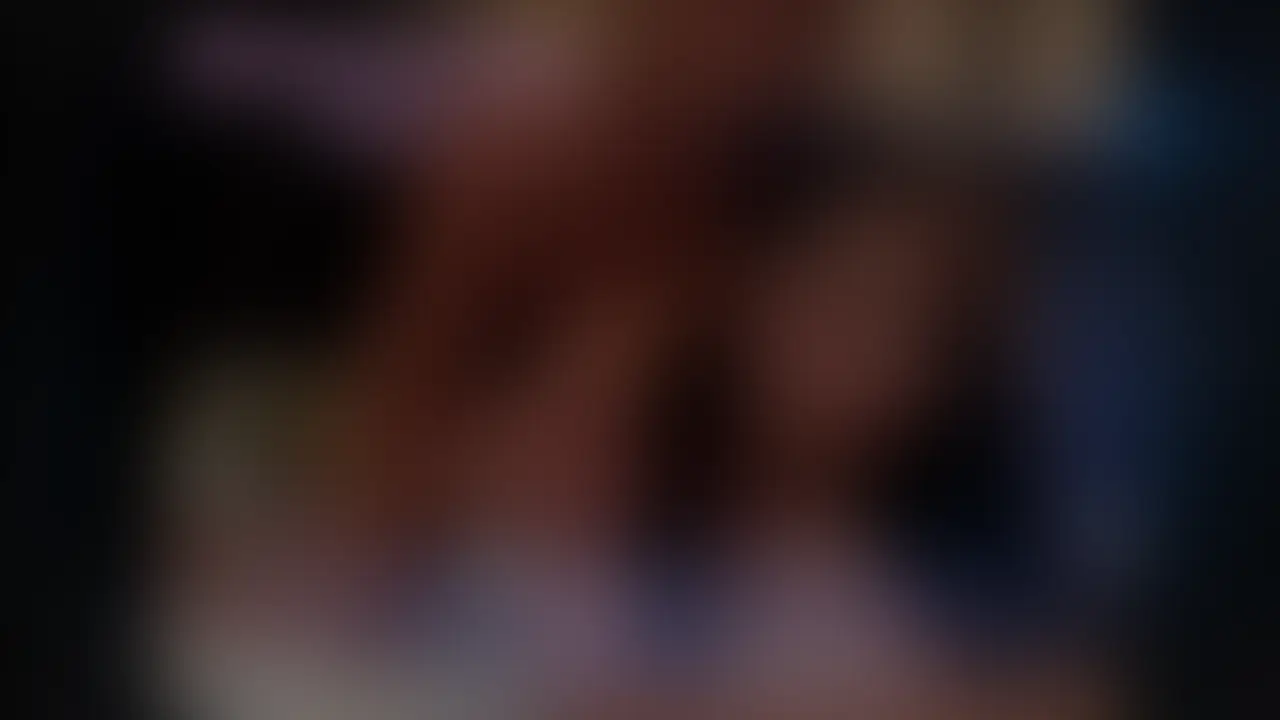 【free】
「旦那の昔のケータイから20代の私や浮気相手とのハメ撮り動画が出てきた話」
強烈なタイトルですよね。
タイトルの通り、旦那の浮気の決定的証拠(15年前だから時効だけどw)を見つけました。
この活動を始めてから、なぜか次々と私の身に降りかかる事件。
不倫相手が共同の作業部屋に女連れ込んだり・・・
https://myfans.jp/posts/7123b7ad-1049-4940-a1c7-67f0da4526ed
フォロワーさんが取引先の従業員さんだったり・・・
https://myfans.jp/posts/8e8aeaa8-a7eb-4cd4-a0c2-6451c256555b
Tinderで出会った男が最低なクズ男だったり・・・
https://myfans.jp/posts/9ed169d0-1ba7-40fb-81dd-ab5ea783e1e8
私がこんな活動をしてるから、罰が当たってるんでしょうかね^^;
普通なら、既に病んでるようなことがたくさん。
でも、正直動じなくなってきました。
メンタルがバグってるんでしょうか?
でも、冷静に考えると、自分だって浮気はしてきたし、今してることなんてそれ以上にヤバいし^^;
今回の事は、むしろ「それをネタに作品にできる!」なんてとっさに思っちゃいましたw
まずは、何でそんなものを見つけちゃったのか、その経緯を書いておきます。
最近、私の父の具合が悪く、余命宣告を受けており、色々と終活の準備などをしています。
これを書いてる時点(2025.12.18)では、まだ頑張って生きてくれています。
残りの時間をできるだけ一緒に過ごしたいと思います。
(細かく書くと落ち込むのでこの程度にしておきます)。
そして先日、終活の一環で、実家の片付けをしていました。
結婚当時は、できちゃった結婚だったので、お金もなく、旦那と息子とともに私の実家に転がり込んでいたので、自分たちの色々なものが出てきました。
その中に、古いガラケーが。
懐かしいなと思い、一緒に保管されていた古い充電器で充電してみると・・・。
電源が入りました!
中を見ると、どうやら旦那が使っていたもの。
息子の写真(まだ当時は赤ちゃん)などがあるかな~?と思い、写真フォルダを開いてみると・・・。
そこには、息子の写真もあったのですが、その中には何やら肌色が多くを占める動画たちが・・・。
そうです。男子たちが喜ぶやつですwww
たくさんのハメ撮り動画たち!
昔、旦那とヤッてるときに、ケータイで撮影したりしてた記憶はあるので、
「若いころの私ってどんなのだったかなー♡」
なんて気持ちで動画を再生したのですが・・・。
はい。
みなさんの期待通りです。
ここから先は動画を見てください♡
旦那の〇〇とのセックスや、私の20代の頃の完全顔出しセックス、そして撮れたてほやほやの車内フェラ動画など、抜きどころ満載でお届けします♡ (2/2)